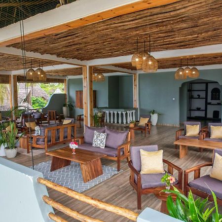 Mnana Beach Bungalows Pingwe Buitenkant foto
