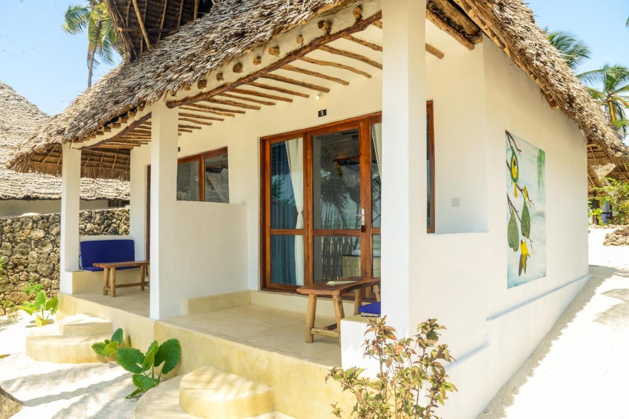 Mnana Beach Bungalows Pingwe Buitenkant foto