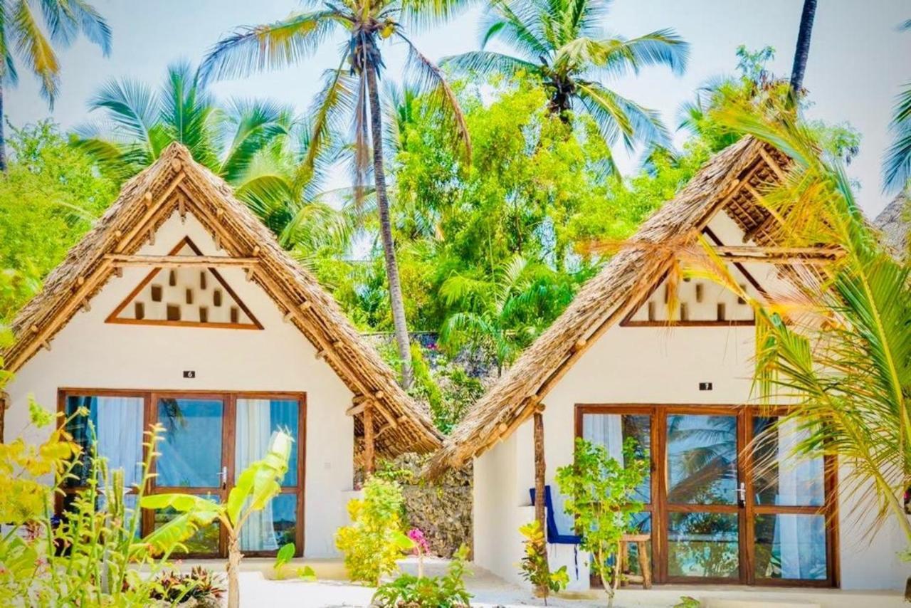 Mnana Beach Bungalows Pingwe Buitenkant foto