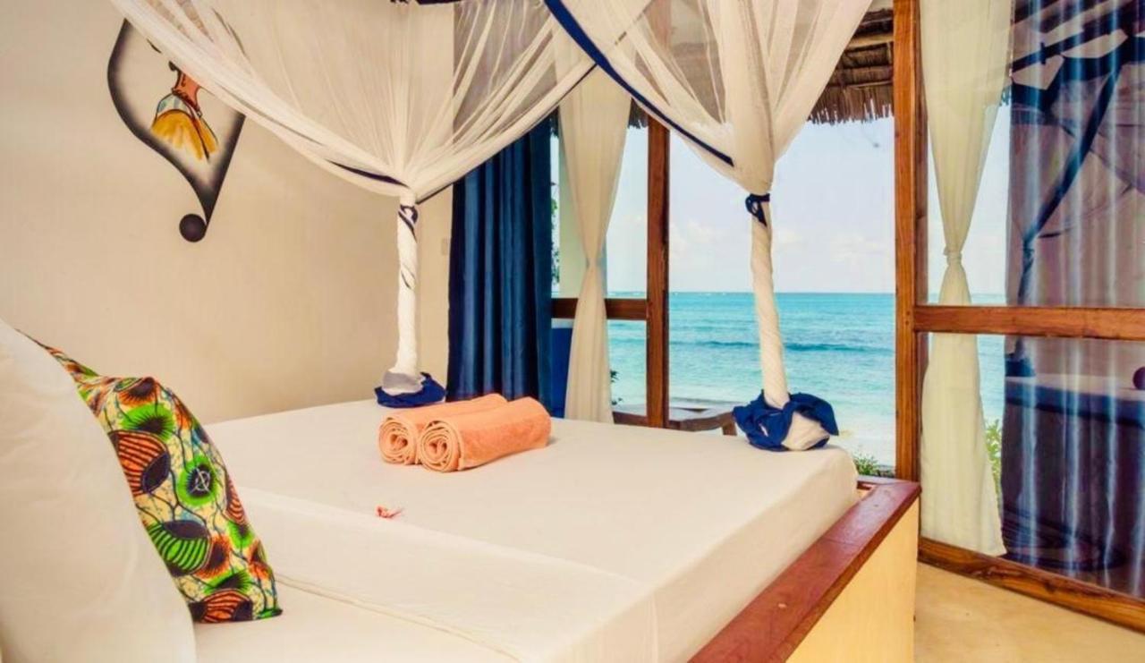 Mnana Beach Bungalows Pingwe Buitenkant foto