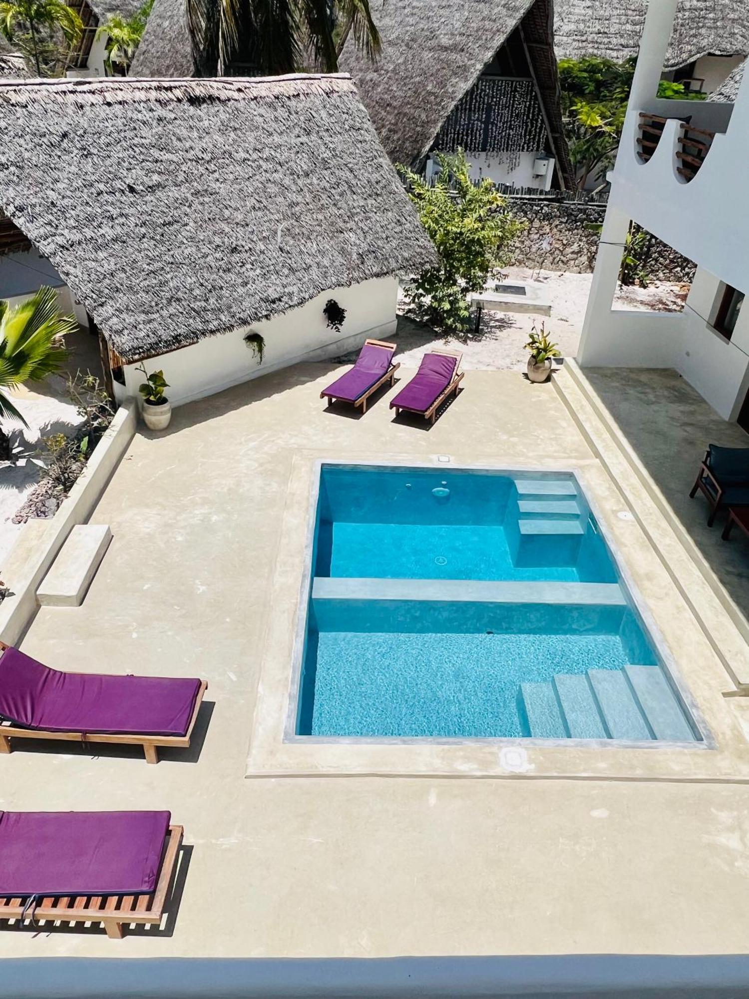 Mnana Beach Bungalows Pingwe Buitenkant foto