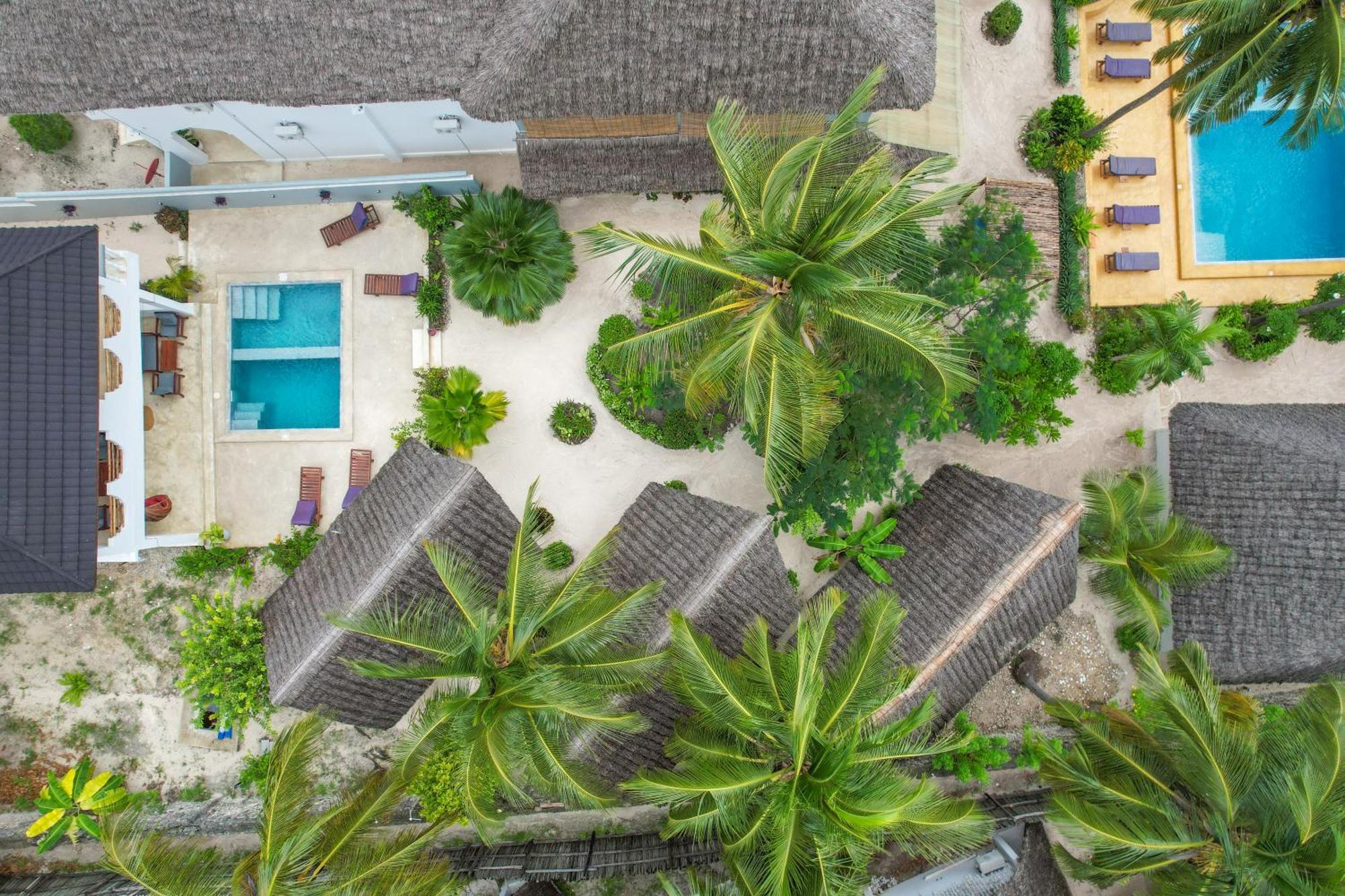 Mnana Beach Bungalows Pingwe Buitenkant foto