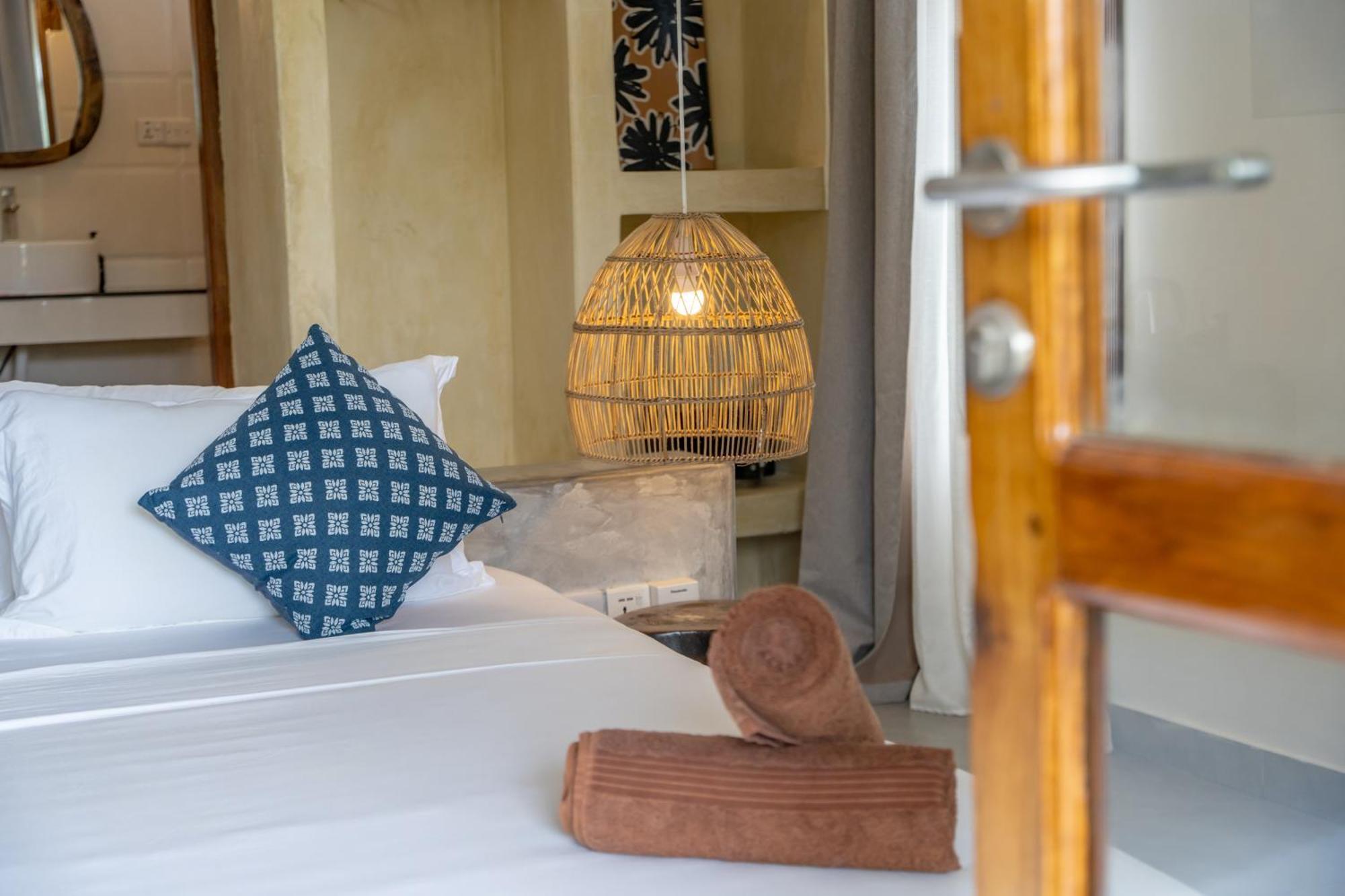 Mnana Beach Bungalows Pingwe Buitenkant foto